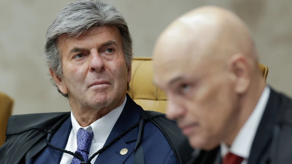 Fux Não Concorda com Moraes em Relação a Bolsonaro